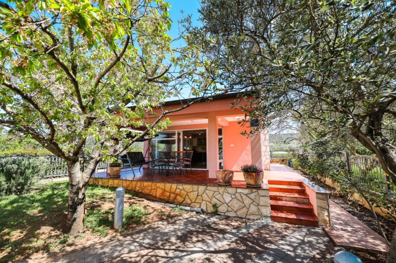 Holiday Home Cvita Sukošan Esterno foto