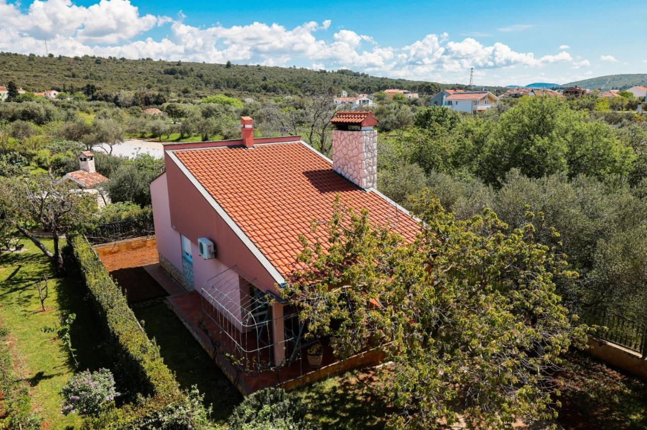 Holiday Home Cvita Sukošan Esterno foto
