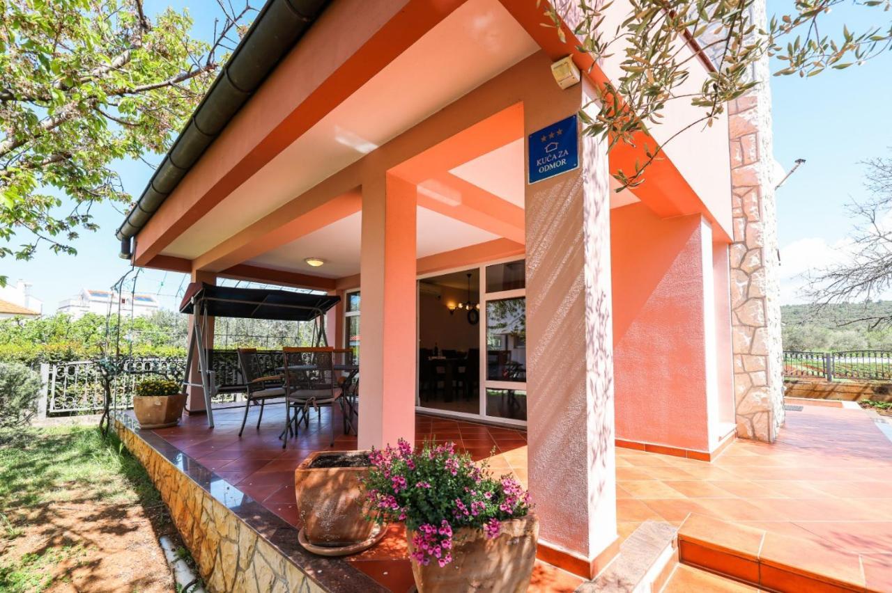 Holiday Home Cvita Sukošan Esterno foto